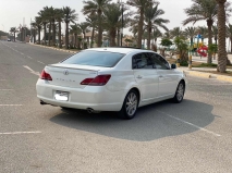 للبيع تويوتا Avalon 2010