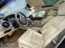 للبيع جاكور XJ 2015