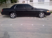 للبيع فورد Crown Victoria 2007