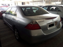 للبيع هوندا Accord 2006