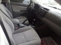 للبيع تويوتا camry 2006