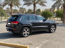 للبيع جيب Grand Cherokee 2016