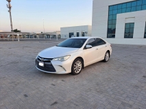 للبيع تويوتا camry 2016