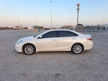 للبيع تويوتا camry 2016