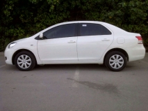 للبيع تويوتا Yaris 2011