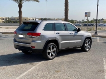 للبيع جيب Grand Cherokee 2014