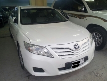 للبيع تويوتا camry 2010