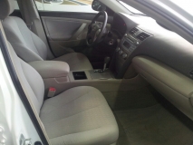 للبيع تويوتا camry 2010