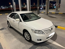 للبيع تويوتا camry 2010