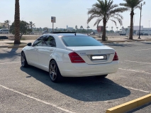 للبيع مرسيديس S class 2006