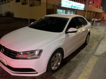 للبيع فولكس واجن Jetta 2015