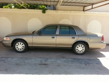 للبيع فورد Crown Victoria 2005