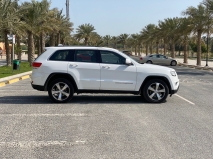 للبيع جيب Grand Cherokee 2015