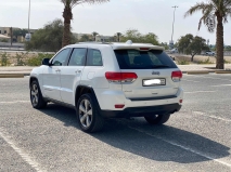 للبيع جيب Grand Cherokee 2015