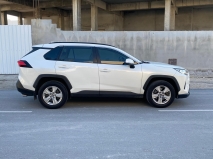 للبيع تويوتا RAV4 2019