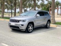 للبيع جيب Grand Cherokee 2020