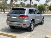 للبيع جيب Grand Cherokee 2020