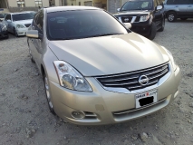 للبيع نيسان Altima 2010