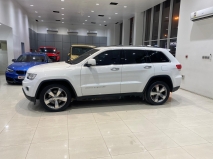 للبيع جيب Grand Cherokee 2015