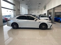 للبيع تويوتا camry 2024