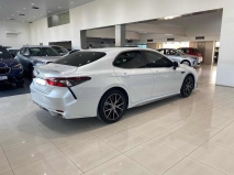 للبيع تويوتا camry 2024