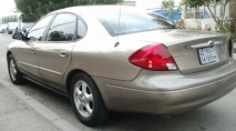 للبيع فورد Crown Victoria 2003