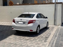 للبيع تويوتا Yaris 2015