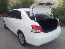 للبيع تويوتا Yaris 2006