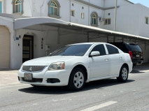 للبيع متسوبيشي Galant 2013