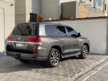 للبيع تويوتا Land Cruiser  2019