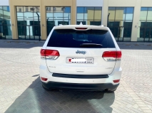 للبيع جيب Grand Cherokee 2015