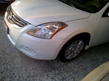 للبيع نيسان Altima 2010