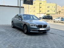 للبيع بي ام دبليو 7 Series 2015