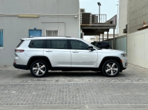 للبيع جيب Grand Cherokee 2022