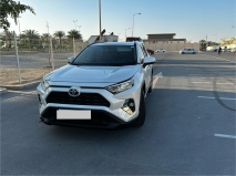 للبيع تويوتا RAV4 2020