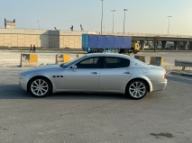 للبيع ميزراتي Quattroporte 2004