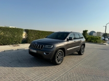 للبيع جيب Grand Cherokee 2019