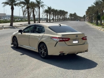 للبيع تويوتا camry 2020