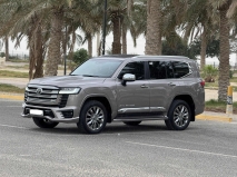 للبيع تويوتا Land Cruiser  2024