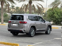 للبيع تويوتا Land Cruiser  2024