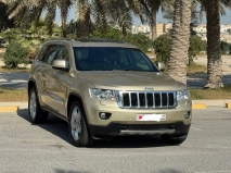 للبيع جيب Grand Cherokee 2011