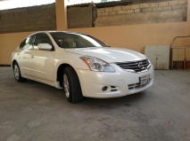 للبيع نيسان Altima 2010