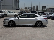 للبيع تويوتا camry 2020