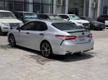 للبيع تويوتا camry 2020