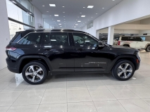 للبيع جيب Grand Cherokee 2023