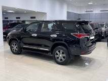 للبيع تويوتا Fortuner 2016