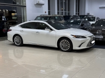 للبيع لكزس ES 2023