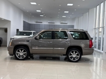 للبيع كاديلاك Escalade 2012