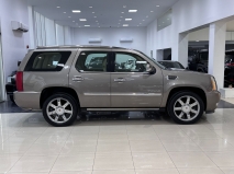 للبيع كاديلاك Escalade 2012
