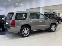 للبيع كاديلاك Escalade 2012